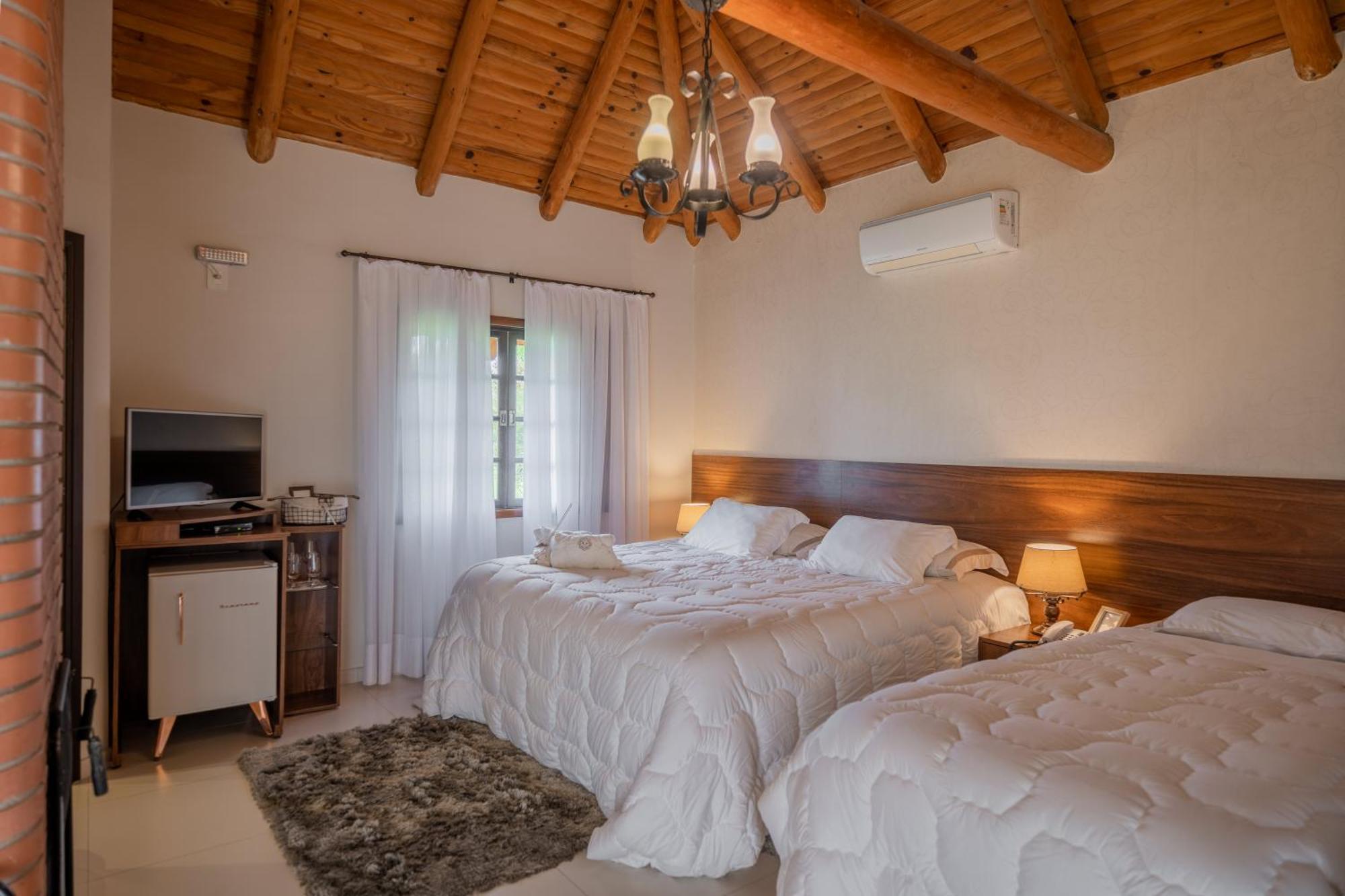 Vira Charme Resort Fernandes Pinheiro Εξωτερικό φωτογραφία