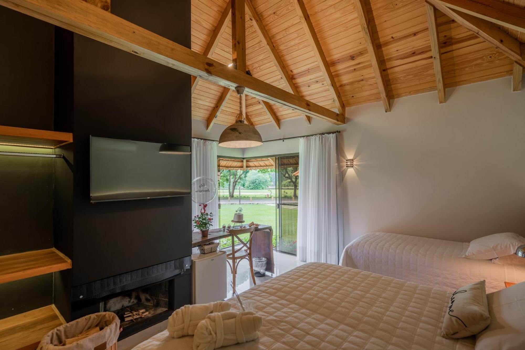 Vira Charme Resort Fernandes Pinheiro Εξωτερικό φωτογραφία