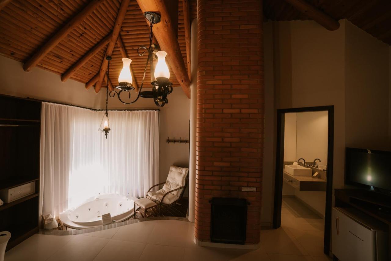Vira Charme Resort Fernandes Pinheiro Εξωτερικό φωτογραφία